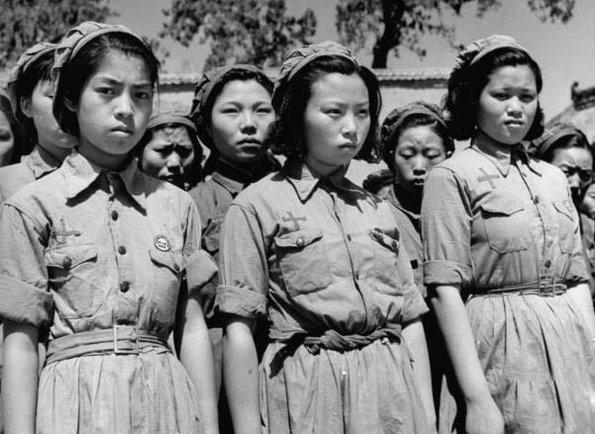 抗日战争中女学生服装的相关图片